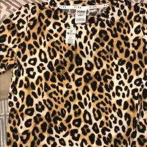 VS Pink Leopard T-shirt